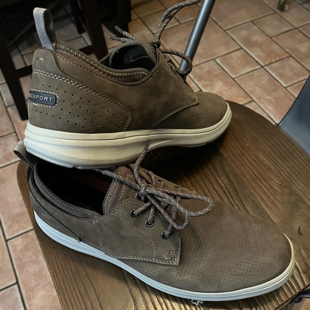 Rockport shoes very comfortable only worn a few times